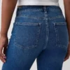 Jeans slim droit taille haute « Curvy » style années 90