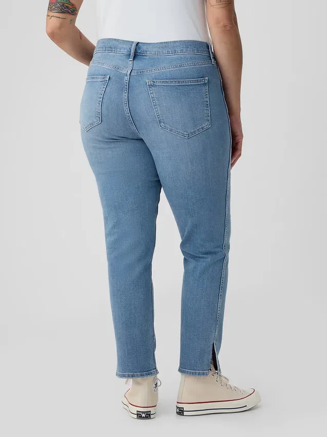 Jeans slim vintage à taille mi-haute et ourlet fendu