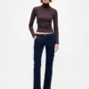 Jeans taille basse, long et ajusté