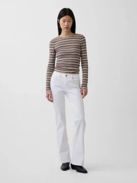 Jeans taille basse, long et ajusté