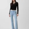 Jeans taille basse, long et ajusté