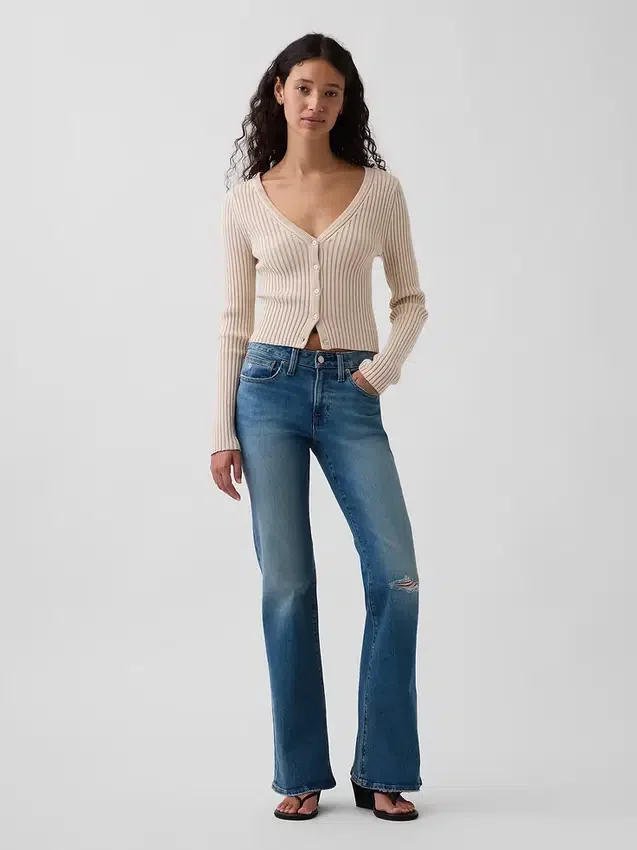 Jeans taille basse, long et ajusté