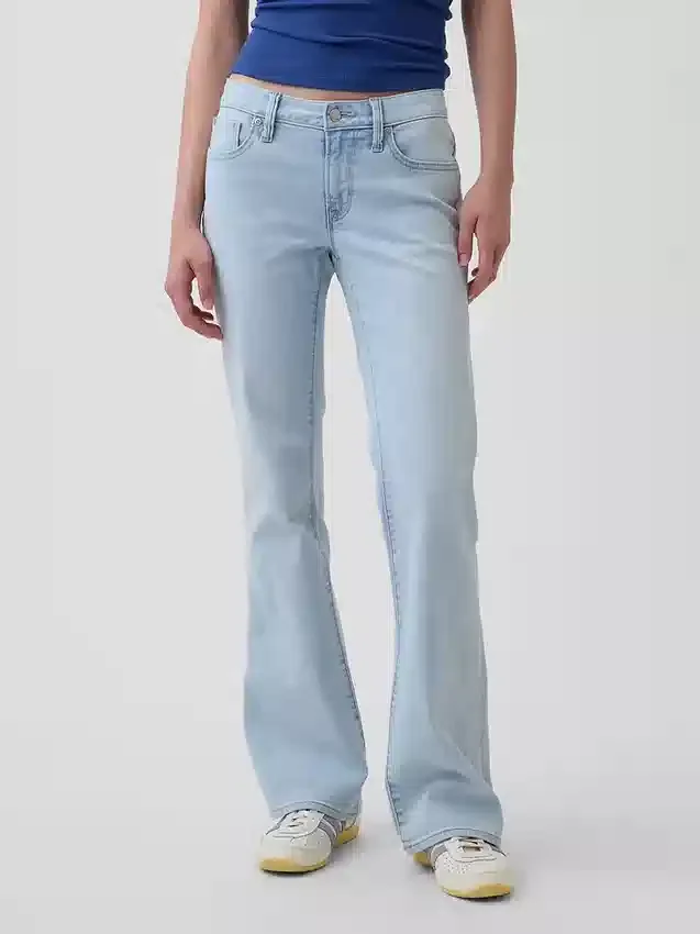 Jeans taille basse, long et ajusté