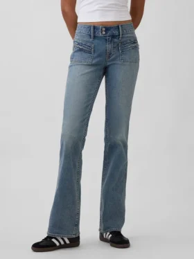 Jeans taille basse, long et ajusté