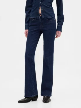 Jeans taille basse, long et ajusté