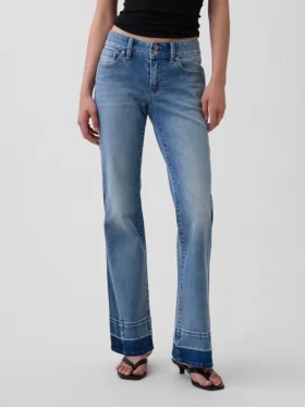 Jeans taille basse, long et ajusté