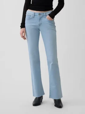 Jeans taille basse, long et ajusté