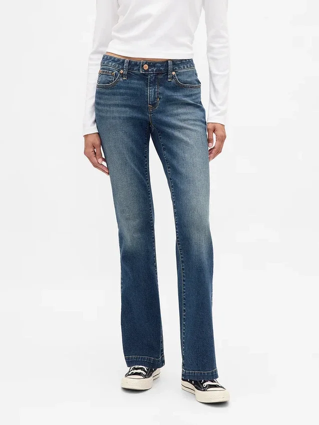 Jeans taille basse, long et ajusté