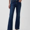 Jeans taille basse, long et ajusté