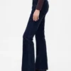Jeans taille basse, long et ajusté