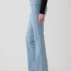 Jeans taille basse, long et ajusté