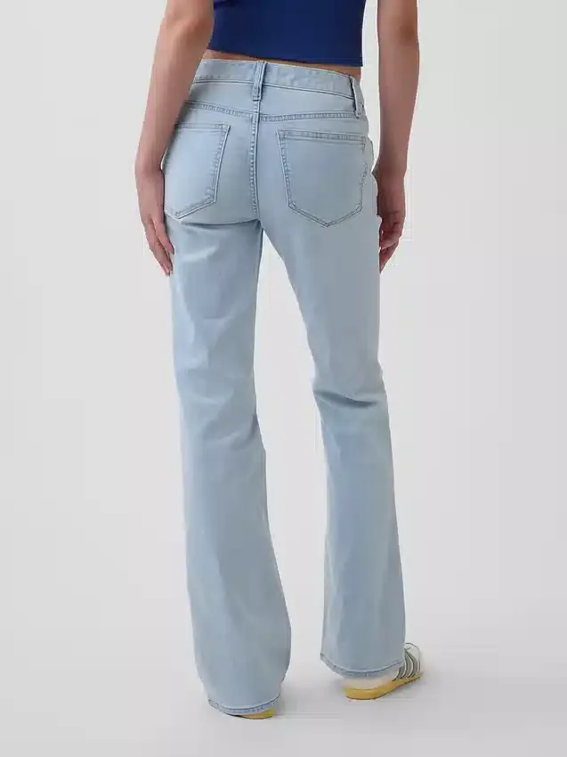 Jeans taille basse, long et ajusté