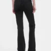 Jeans taille basse, long et ajusté