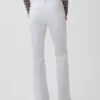 Jeans taille basse, long et ajusté