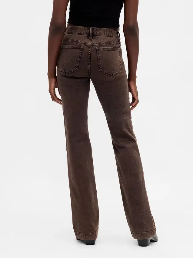 Jeans taille basse, long et ajusté