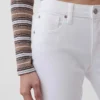 Jeans taille basse, long et ajusté