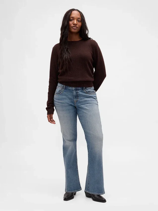 Jeans taille basse, long et ajusté