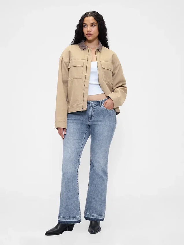 Jeans taille basse, long et ajusté