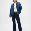 Jeans taille basse, long et ajusté