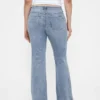 Jeans taille basse, long et ajusté