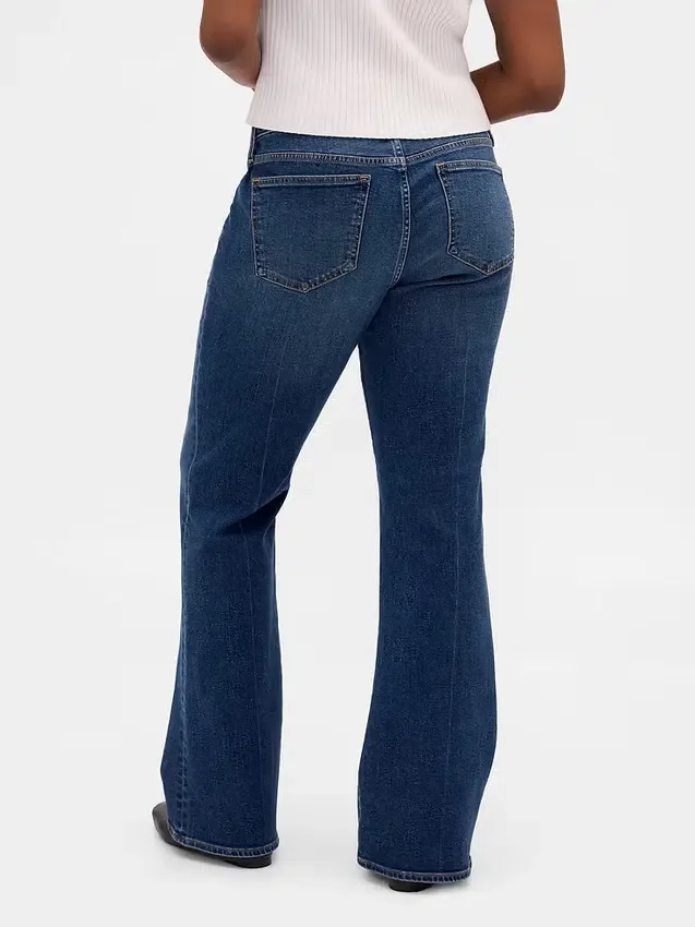 Jeans taille basse, long et ajusté