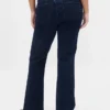 Jeans taille basse, long et ajusté