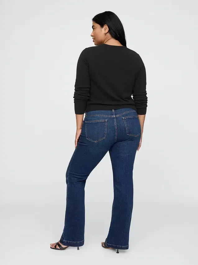 Jeans taille basse, long et ajusté