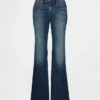 Jeans taille basse, long et ajusté