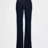 Jeans taille basse, long et ajusté