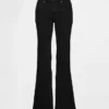 Jeans taille basse, long et ajusté