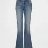 Jeans taille basse, long et ajusté