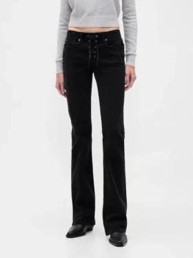 Jeans taille basse, long et ajusté, à lacets