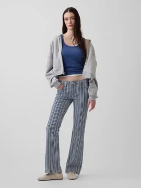 Jeans à taille basse, long et ajusté, à rayures