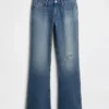 Jeans taille basse, rigides, long et ajusté