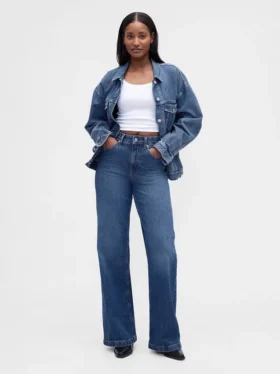 Jeans à taille haute et coupe large pour les silhouettes rondes