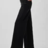 Jeans taille haute à jambes larges
