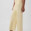 Jeans taille haute à jambes larges et longueur cheville