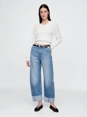 Jeans taille haute à jambes larges et revers