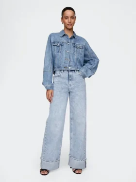 Jeans taille haute à jambes larges et revers