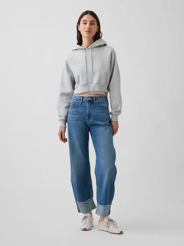 Jeans taille haute à jambes larges et revers