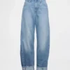 Jeans taille haute à jambes larges et revers