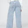 Jeans taille haute à jambes larges et revers