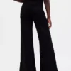 Jeans taille haute à jambes évasées