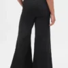 Jeans taille haute à jambes évasées