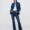 Jeans taille mi-haute à coupe « baby bootcut »