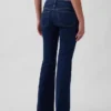 Jeans taille très basse, long et ajusté