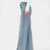 Jeans évasé ample et rigide à taille mi-haute