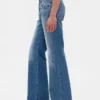 Jeans évasé ample et rigide à taille mi-haute