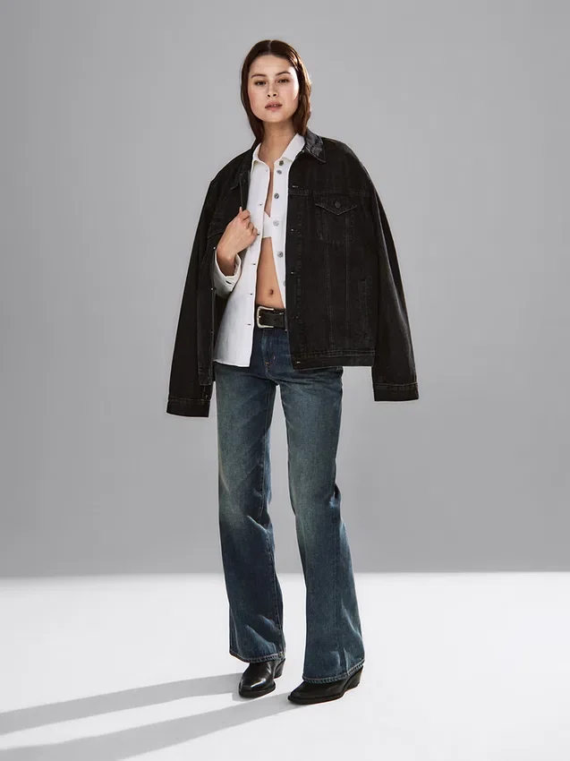 Jeans évasé ample et rigide à taille mi-haute