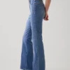 Jeans évasés taille haute style années 70